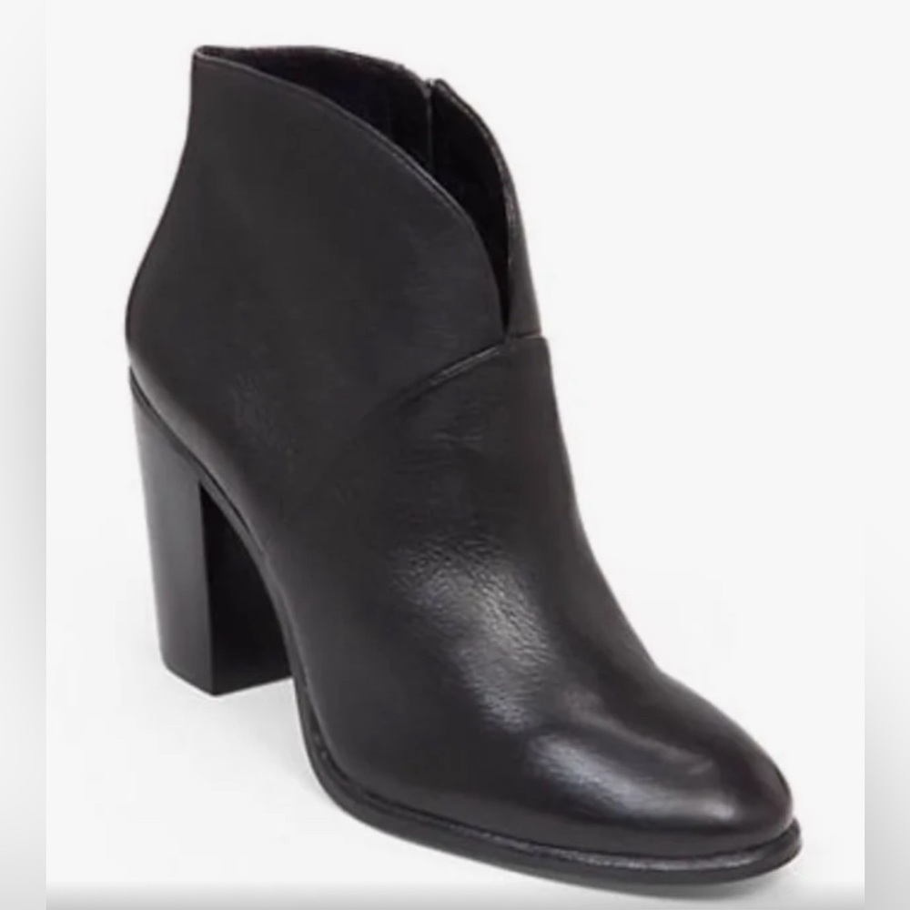Vince Camuto Women’s Franell Black Bootie